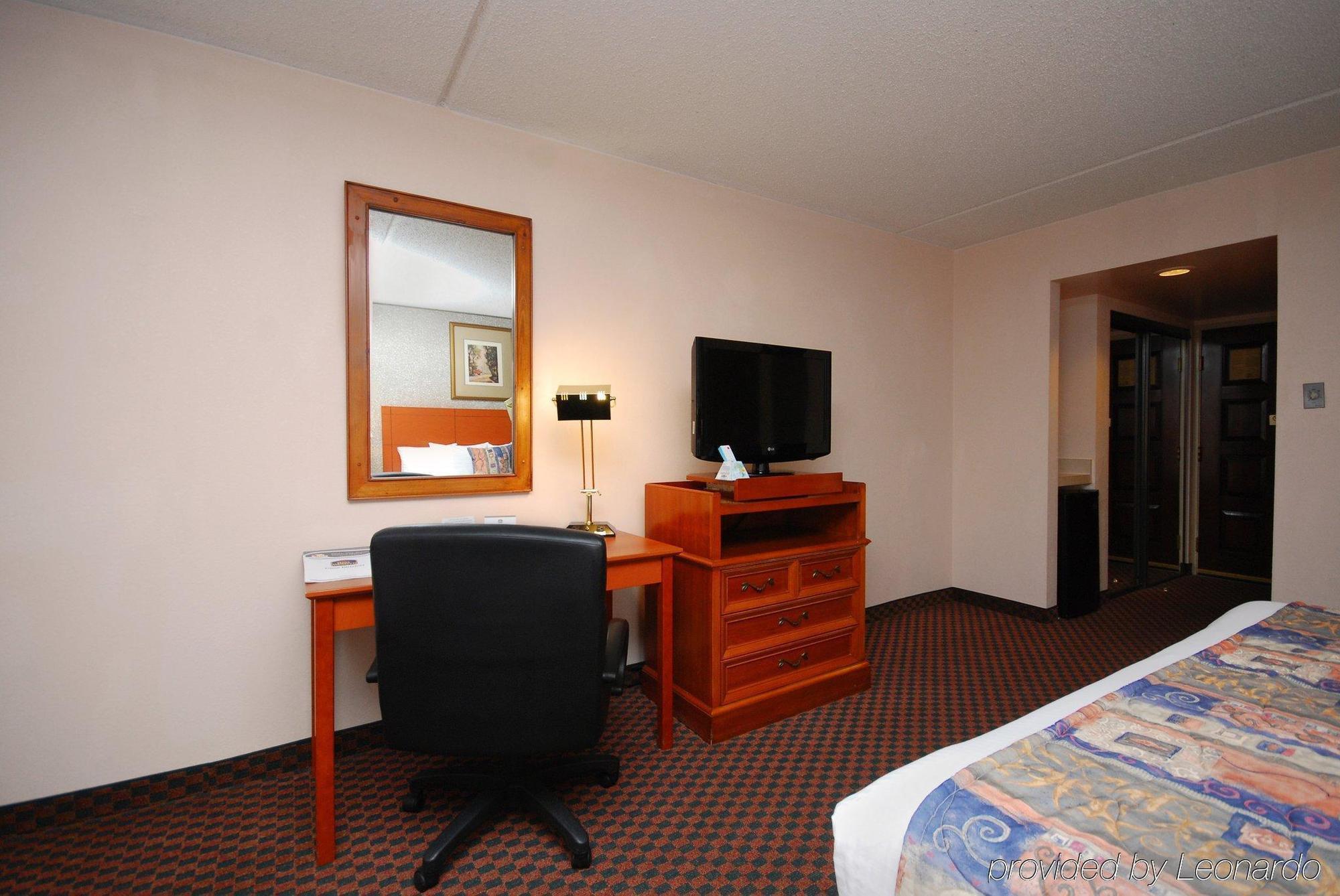 Quality Inn & Suites Austin North Номер фото