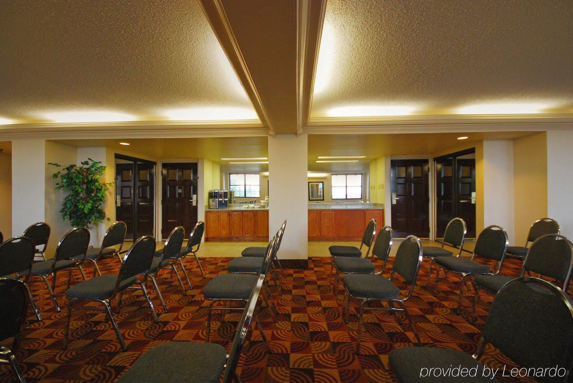 Quality Inn & Suites Austin North Бізнес фото